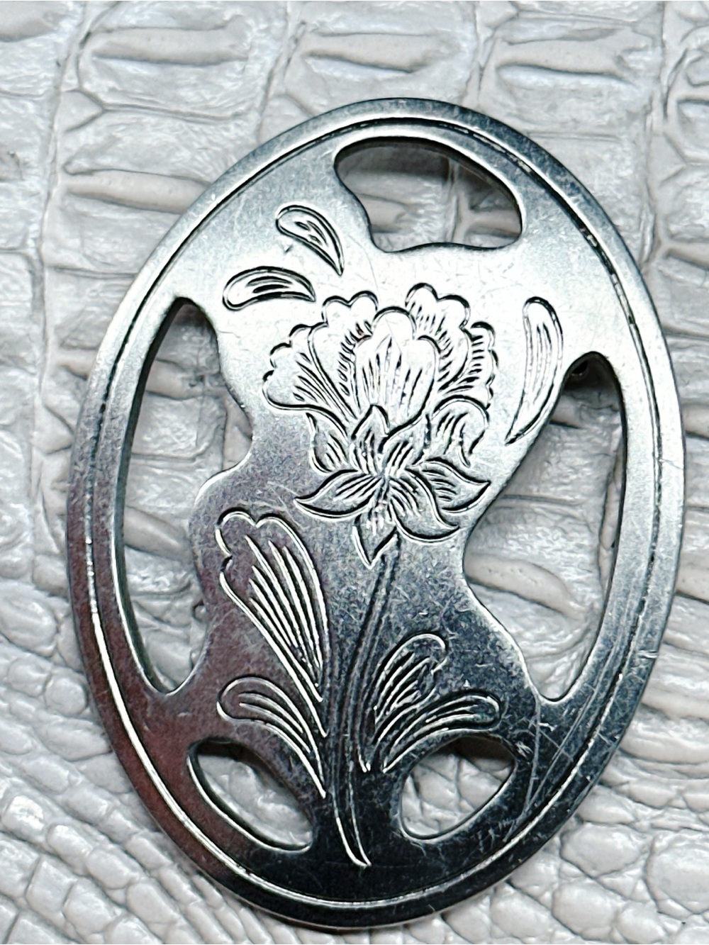 6269mc. Pewter Kirk Stieff Brooch Floral